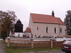 Kostel Nejsvětější trojice se zvonicí