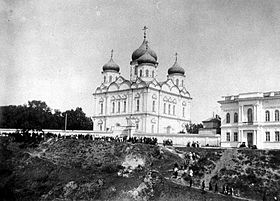 Троицкий собор мужского монастыря в начале XX века. Разрушен в 1930-х