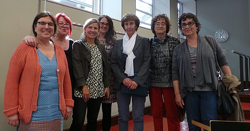 Viquidones-Wikimujeres UPF gunearen inaugurazioan. Ester Bonet, Montserrat Boix, Lourdes Muñoz, Tania Verge, Montserrat Moreno, Genoveva Sastre eta Roser Font, 2016.05.24.