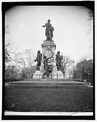 La estatua, c.1909-1940
