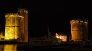 Les tours Saint-Nicolas et de la Chaîne de nuit, janvier 2010.