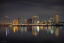 Manila city reflection by the Bay (O. Mercader pic) - Flickr.jpg