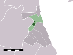 The village centre (darkgreen) and the statistical district (lightgreen) of Oosthuizen in the former municipality of Zeevang.