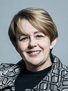 Официальный портрет баронессы Грей-Томпсон кроп 2.jpg