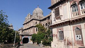 Rajmahal, istana zaman Gaekwad di Mehsana. Kini mahkamah.