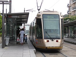 Tranvía Citadis 301 en Orleans, Francia.