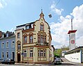 Friedrich-Wilhelm-Straße 80 mit der Einmündung der Saarbrücker Straße und der Feuerwache am St.-Barbara-Ufer