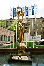 Памятник «Огонь знаний» в Харькове, 2001