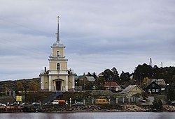 Herran temppeliin tuomisen kirkko Solomannin salmen rannalla.