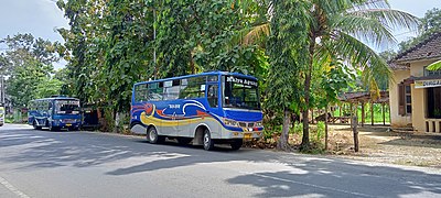 Moda Transportasi Medium Bus Trayek Jatirogo - Bojonegoro