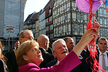 Chancellor Angela Merkel and President Joachim Gauck at the Burgerfest (German Unity Day festivities) in Hannover in 2014 2014-10-03 Tag der Deutschen Einheit, (108) Luftballons vom Freundeskreis Hannover fur Angela Merkel und Joachim Gauck,, (01).jpg