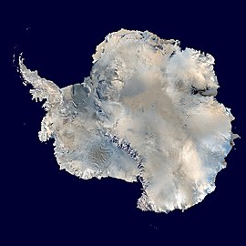 صورة ساتليَّة للقارَّة القُطبيَّة الجنوبيَّة (أنتاركتيكا)