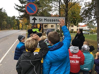 Platsens namn kan ge ledtrådar till historien.