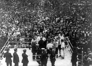 English: Jack Dempsey and Georges Carpentier i...