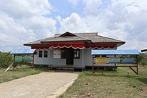 Kantor petinggi Tanjung Sari