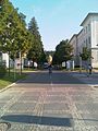 Die Hauptachse des Klinikumgeländes (LKH Graz) mit der Anstaltskirche am Ende