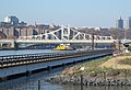 Macombs Dam Bridge verbindt Manhattan (links) met The Bronx