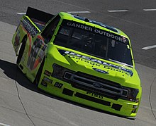 Matt Crafton balapan di Martinsville pada 2019.