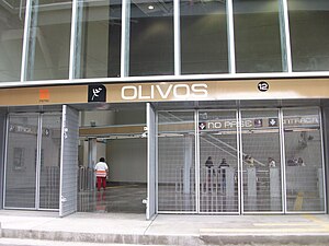 Metro Olivos 03.jpg