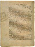 :Sic fatur lacrymans, classique immittit habenas. Luy suffise de brider et moderer ses inclinations : car de les emporter, il n’est pas en luy. Cestuy mesme nostre Plutarque, si parfaict et excellent juge des actions humaines, à voir Brutus et Torquatus tuer leurs enfans, est entré en doubte, si la vertu pouvoit donner jusques là : et si ces personnages n’avoyent pas esté plustost agitez par quelque autre passion. Toutes actions hors les bornes ordinaires sont subjectes à sinistre interpretation : d’autant que nostre goust n’advient non plus à ce qui est au dessus de luy, qu’à ce qui est au dessous. Laissons ceste autre secte, faisant expresse profession de fierté. Mais quand en la secte mesme estimée la plus molle, nous oyons ces ventances de Metrodorus : Occupavi te, Fortuna, atque cepi : omnesque aditus tuos interclusi, ut ad me aspirare non posses. Quand Anaxarchus, par l’ordonnance de Nicocreon tyran de Cypre, couché dans un vaisseau de pierre, et assommé à coups de mail de fer, ne cesse de dire, Frappez, rompez, ce n’est pas Anaxarchus : c’est son estuy que vous pilez. Quand nous oyons nos martyrs, crier au Tyran au milieu de la flamme, C’est assez rosti de ce costé la, hache le, mange le, il est cuit, recommence de l’autre. Quand nous oyons en Josephe cet enfant tout deschiré de tenailles mordantes, et persé des aleines d’Antiochus, le deffier encore, criant d’une voix ferme et asseurée : Tyran, tu pers temps, me voicy tousjours à mon aise : où est ceste douleur, où sont ces tourmens, dequoy tu me menassois ? n’y sçais tu que cecy ? ma constance te donne plus de peine, que je n’en sens de ta cruauté : ô lasche belistre tu te rens, et je me renforce : fay moy pleindre, fay moy flechir, fay moy rendre si tu peux : donne courage à tes satellites, et à tes bourreaux : les voyla defaillis de cœur, ils n’en peuvent plus : arme les, acharne les. Certes il faut confesser qu’en ces ames là, il y a quelque alteration, et quelque fureur, tant sainte soit elle. Quand nous arrivons à ces saillies Stoïques, j’ayme mieux estre furieux que voluptueux : mot d’Antisthenez. :Μανείειν μᾶλλον ἢ ἡσθείειν. Quand Sextius nous dit, qu’il ayme mieux estre enferré de la douleur que de la volupté : Quand Epicurus entreprend de se faire mignarder à la goutte, et refusant le repos et la santé, que de gayeté de cœur il deffie les maux : et mesprisant les douleurs moins aspres, dedaignant les luiter, et les combatre, qu’il