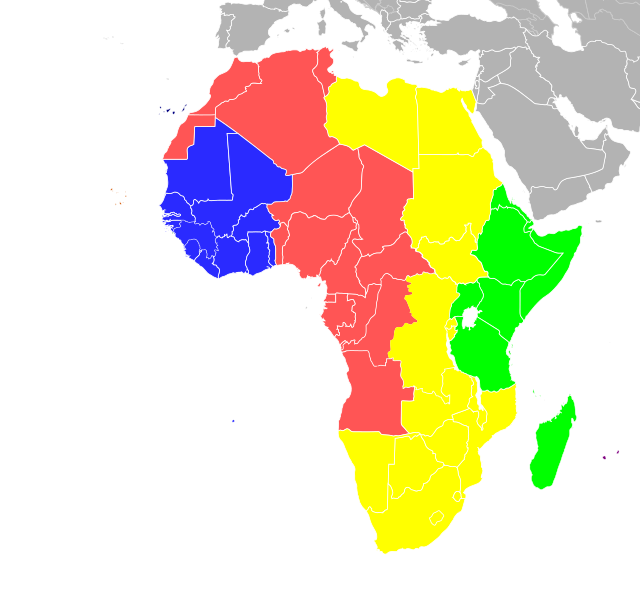 Mapa da África indicando os países por fuso horário.