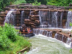 Каньон Уайт Уотер - Canadas Wonderland.jpg