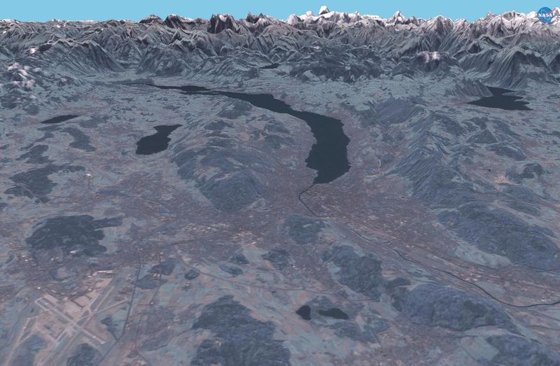 http://upload.wikimedia.org/wikipedia/commons/thumb/e/e0/Zuerich-landsat-3d-schraeg.jpg/800px-Zuerich-landsat-3d-schraeg.jpg