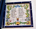 Detalle de plafón cerámico en homenaje al escritor casaltense Francisco Candel Tortajada en su casa natal de Casasaltas (Valencia).