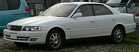 Toyota Chaser 1998 года выпуска.