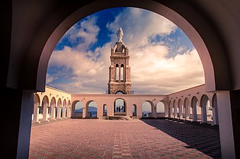 w:fr:Chapelle de Santa Cruz. Photographe : R hakka