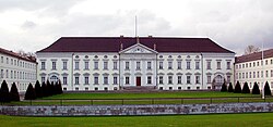 250px-Berlin-Schloss_Bellevue-Frontalansicht.jpg