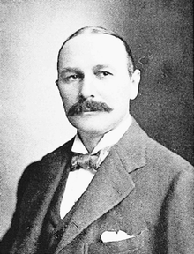 Charles Blair MacDonald 1895.png