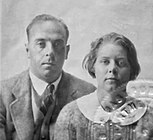 1923 US passport picture of Charles King Van Riper and wife Helen