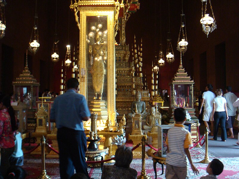 File:Golden Buddha at Silver Pagoda.JPG