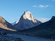 Road from Kargyak south to Gonbo Rangjon