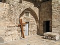 Una cruz en la Iglesia del Santo Sepulcro