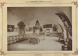 Intérieur du château dans les années 1890.