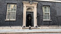 Larry the cat outside 10 Downing St.jpg