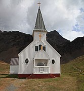 La iglesia en verano.