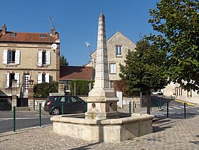 L'obélisque de la place Quideau