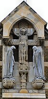 Ричмонд, Святой Иоанн Богослов, Голгофа скульптура.jpg
