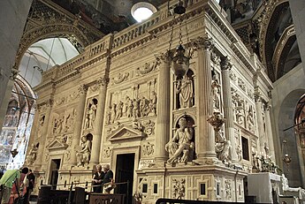 Obloga iz marmorja v sveti hiši Loreto