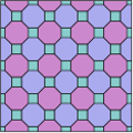 Усечённая квадратная мозаика имеет 2 восьмиугольника около каждой вершины.