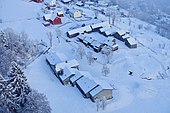 Voss folkemuseum og Mølstertunet i enden av Mølstervegen, fotografert fra gondolbanen på Voss i november 2019.