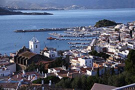 Vue générale du port depuis la colline.