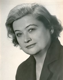 prof. Wanda Popiak na zdjęciu paszportowym z 1982 roku