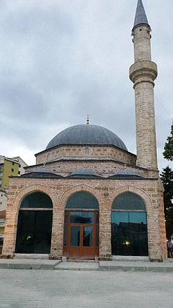 Xhamia e Iljaz Bej Mirahorit, Korce.jpg