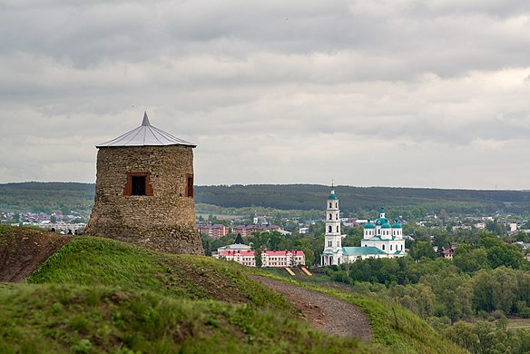 14. Башня на Чёртовом городище и Спасский собор, Елабуга Автор — Azmanova Natalia