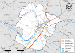 Carte en couleur présentant le réseau hydrographique de la commune