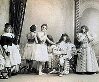 Another image of cast members from act II/scene 1. From left to right: an unknown cast member as a servant, Pierina Legnani as Ysaure de Renoualle, Sergei Legat as Arthur, and Olga Preobrajenskaya as Anne de Renoualle.